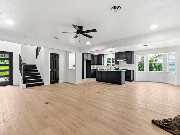 4th image of 12632 Lake Vista Dr