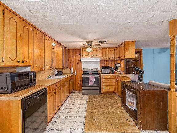 5th image of 800 A S Davis Ln