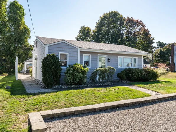 56 Uncas Road, Clinton, CT 06413