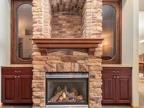 5th image of 50595 Briarton Ct
