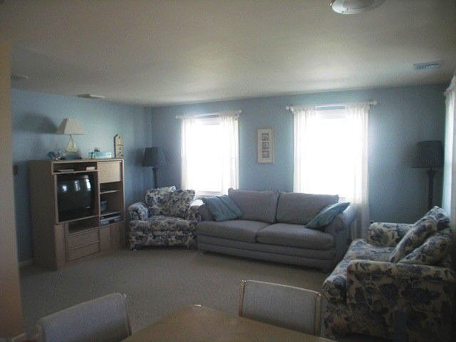 1st image of 3238 West Ave