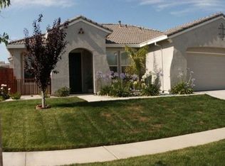 2137 Summerfield Ln, Olivehurst, CA 95961