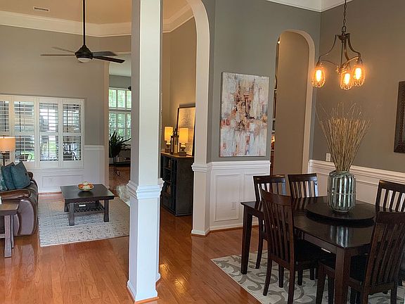 Formal living & dining room