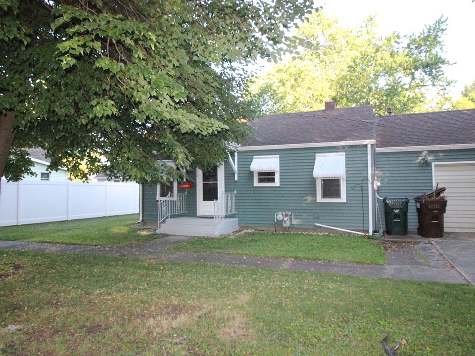 1st image of 270 E 2nd Ave