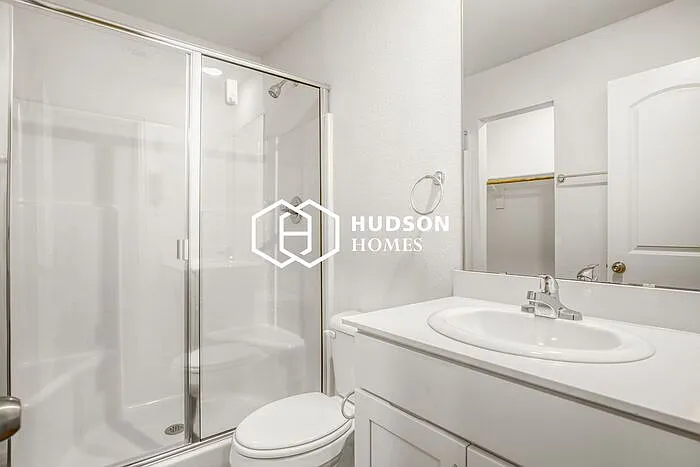 506 E Shepherd St — Photo 11