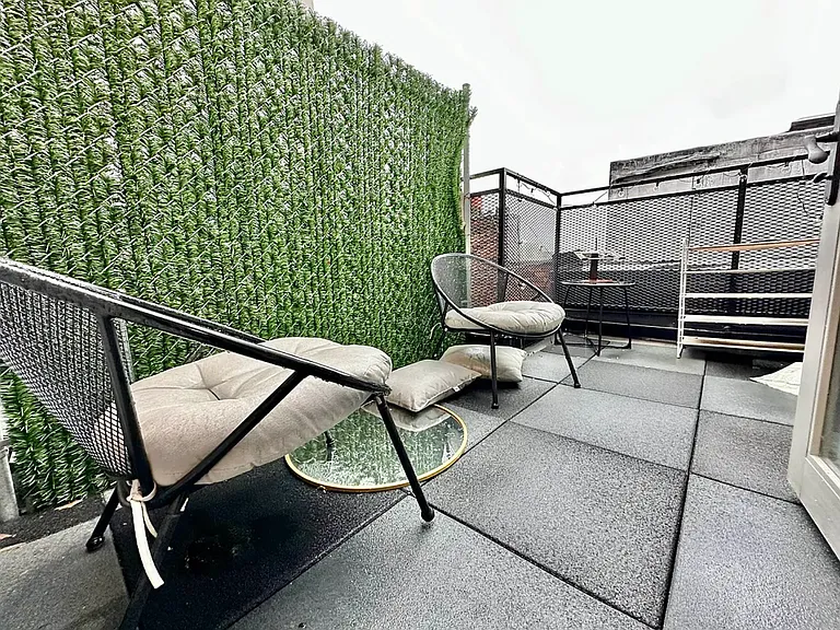 412 Suydam St #3R — Photo 17