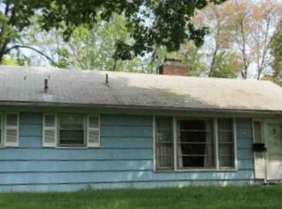 4 Picket Ln, Bloomfield, CT 06002