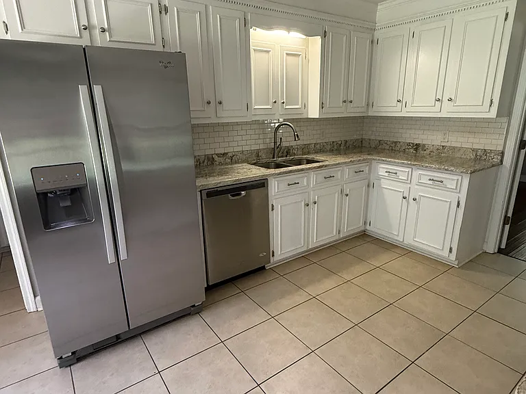 2305 Clematis Trl — Photo 4