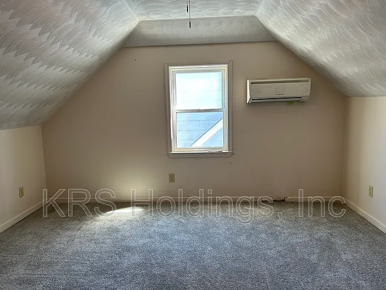 409 E Lorengo Ave — Photo 18