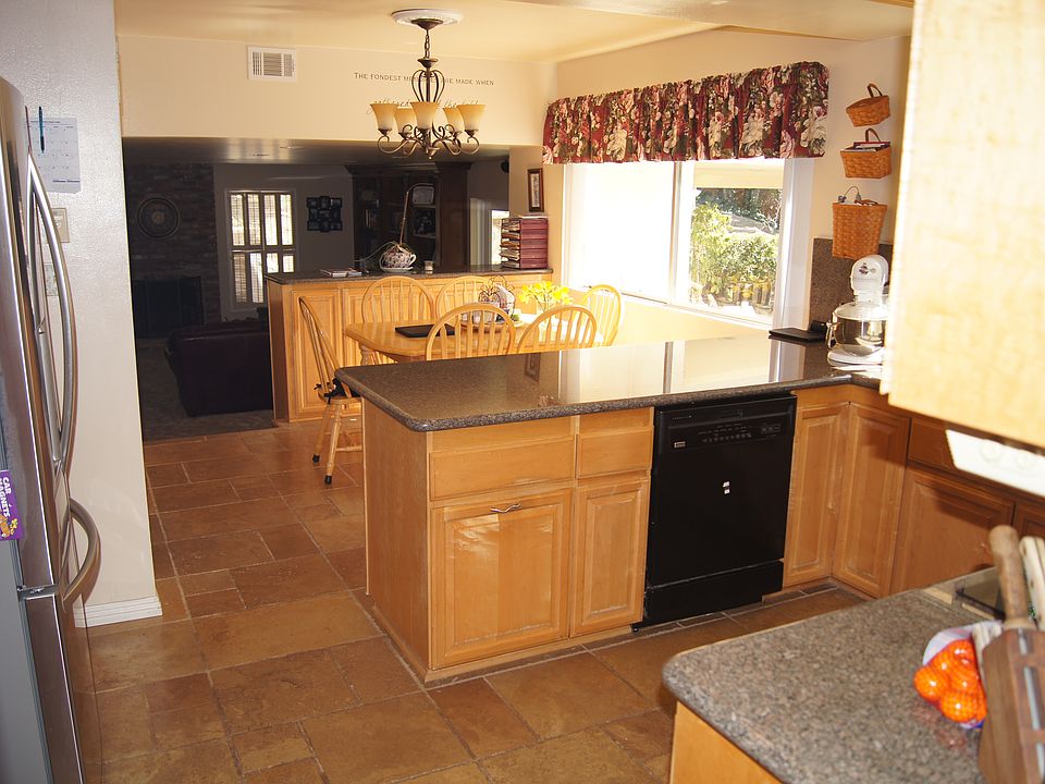 1st image of 260 Siesta Ave