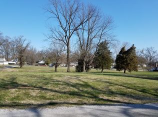 2506 Maple St, Des Moines, IA 50317