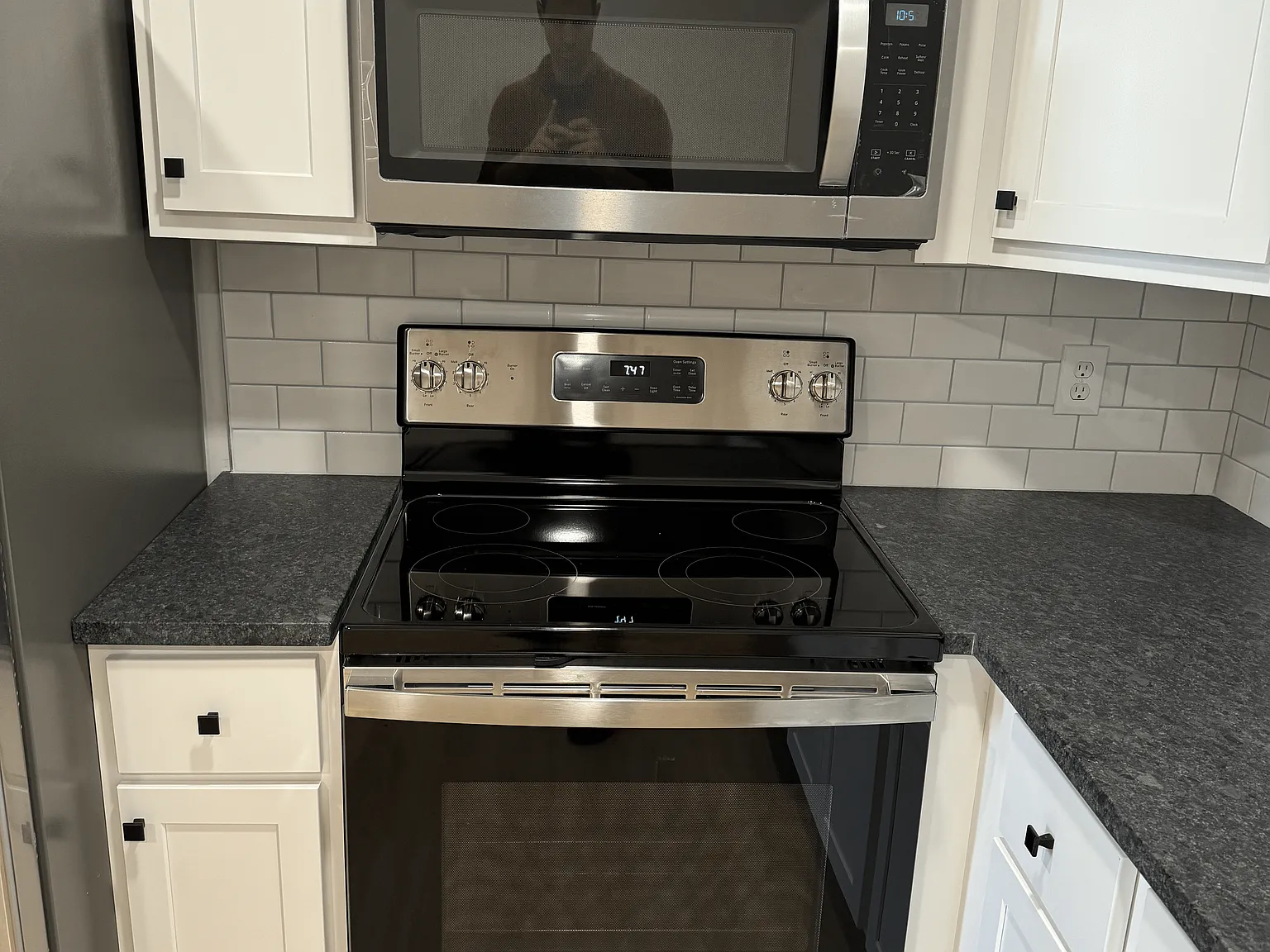 3 bed, 1900 sqft, $1,800 — Photo 2