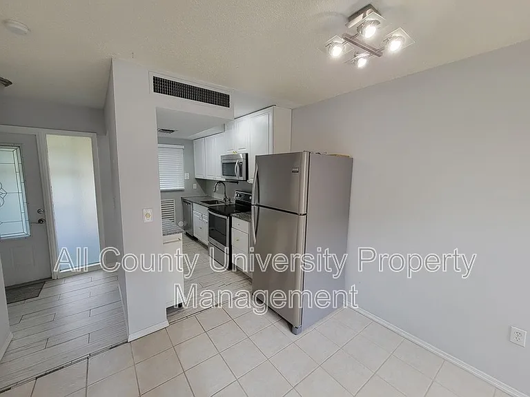 703 SW 75th St #101 — Photo 2