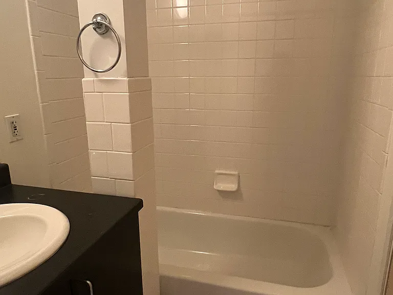720 York St #218 — Photo 12