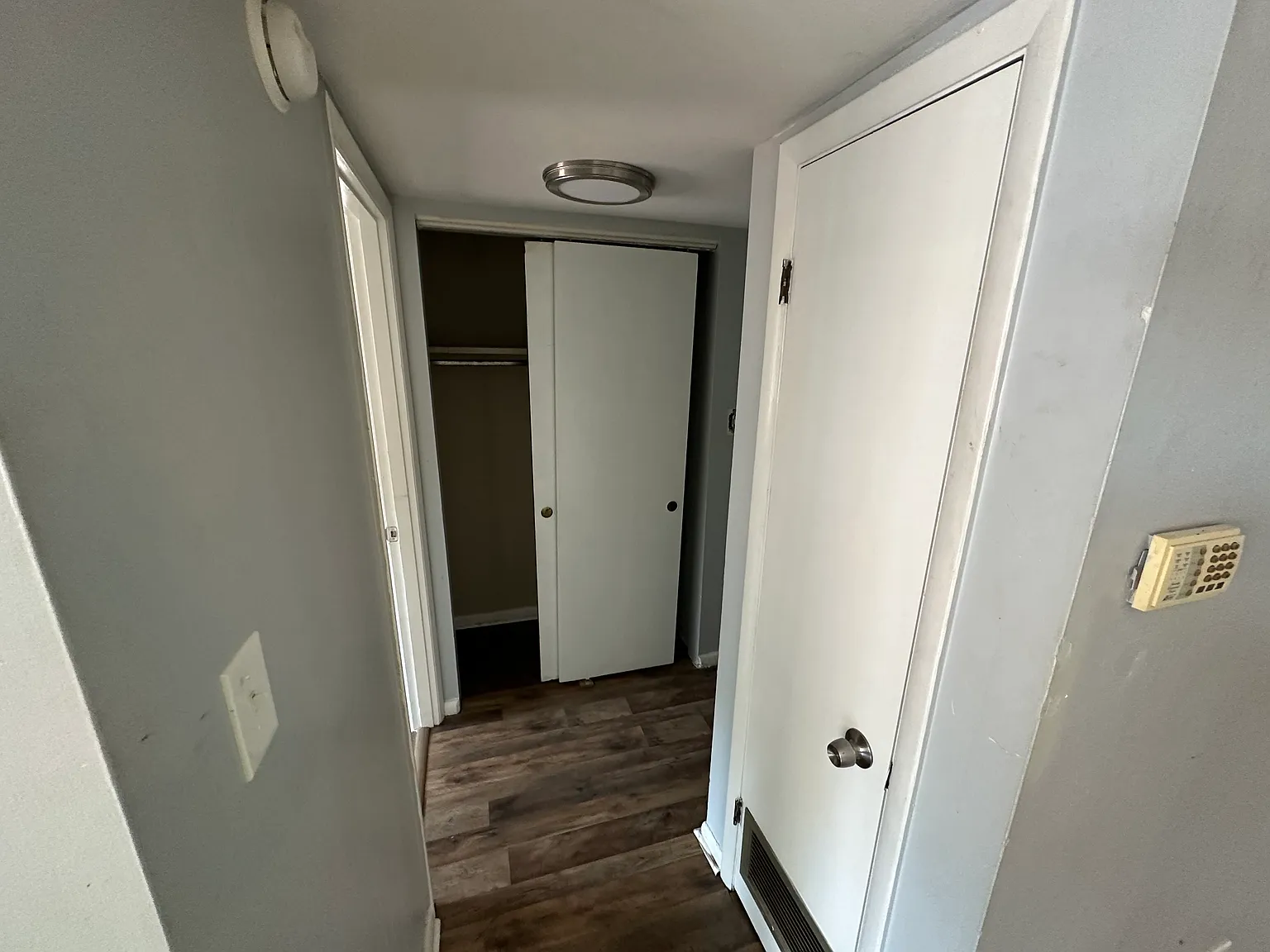 2 bed, 900 sqft, $925 — Photo 2