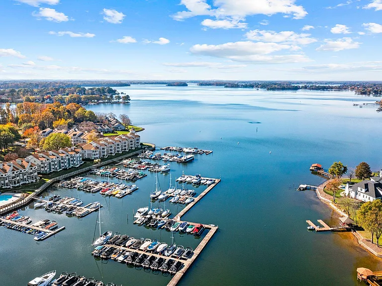 Lake access neighborhood. Boat slips available for lease through the Lake Norman Company.