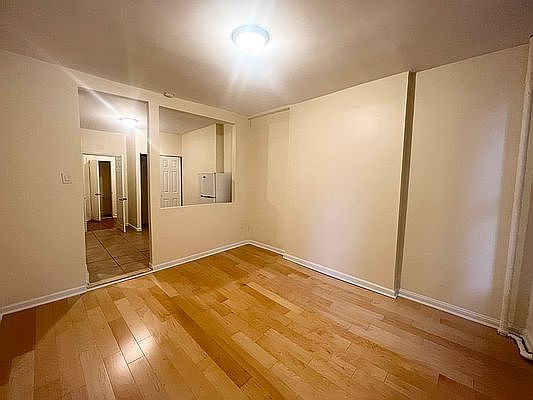 2nd image of 87 Christopher St APT 1