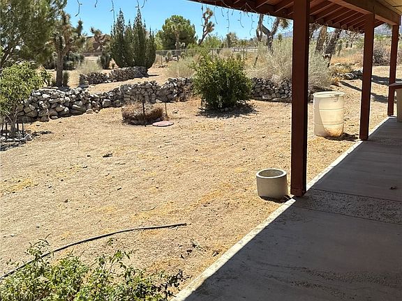 4th image of 11522 Pinon Hills Rd