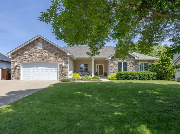 6619 Cheldon Ct, Johnston, IA 50131