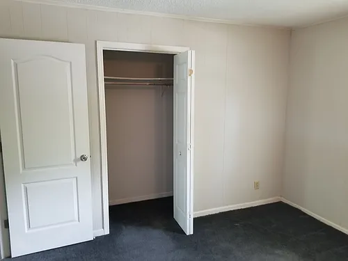 135 Gore Rd #B Photo 1