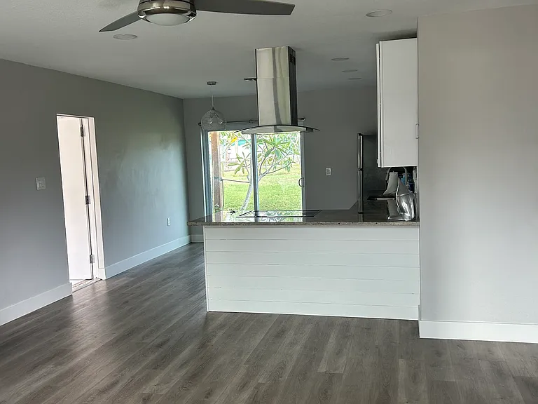 240 Colonia Ln E #240 — Photo 2