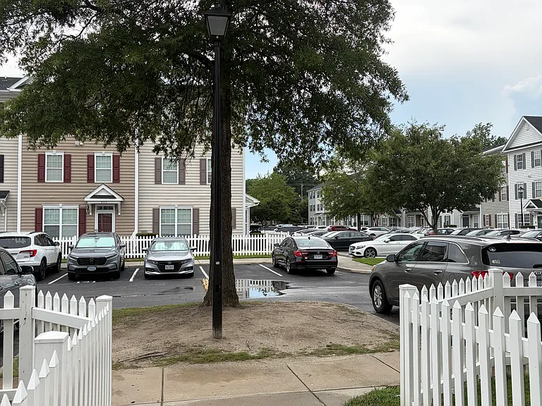 2014 Gentry St — Photo 8