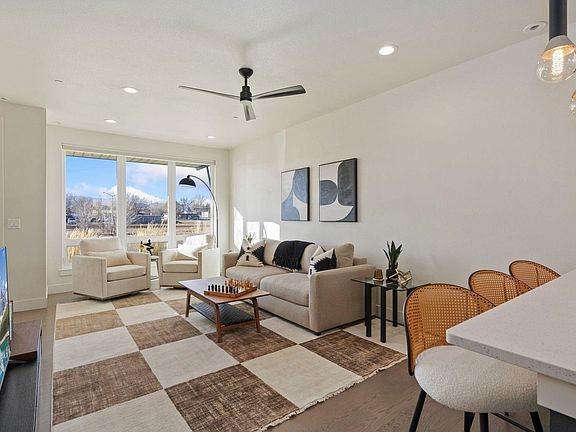 4th image of 908 Jerome St #2