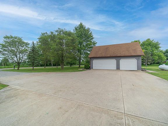 5th image of 18795 Boerger Rd