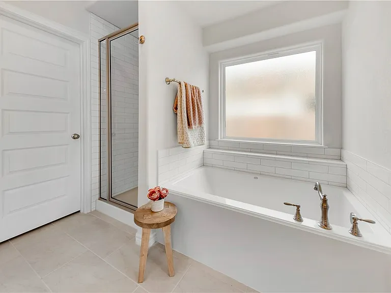 3572 Pointe Du Hoc Dr — Photo 12