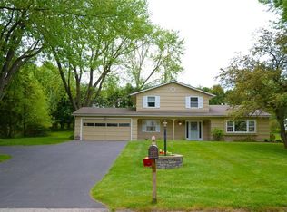 1147 Brooktree Ln, Webster, NY 14580