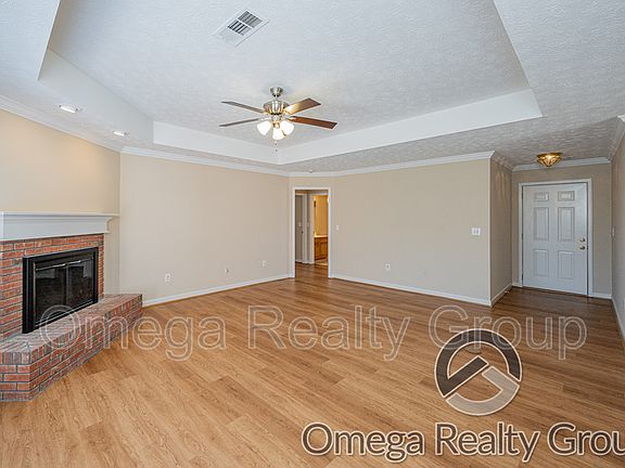 5th image of 924 Eastern Oaks Dr