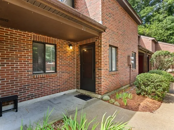 20 Highwood Dr #20, Franklin, MA 02038