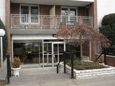 110 Brooklyn Ave APT 2X, Freeport, NY, 11520