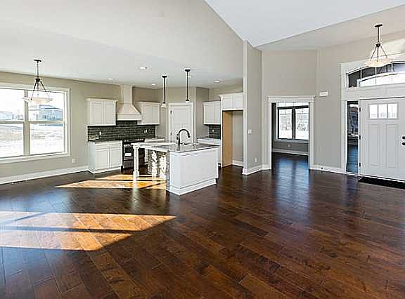 5th image of 1246 S Harper Ct