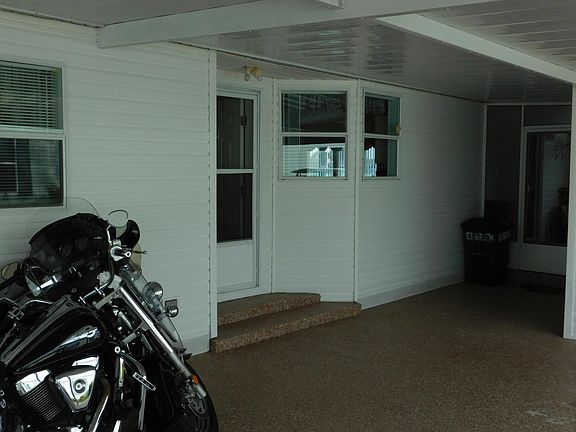 Covered front entrance