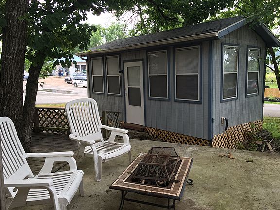 Additional building/studio