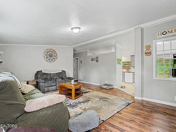 3rd image of 1678 Raven Hill Rd