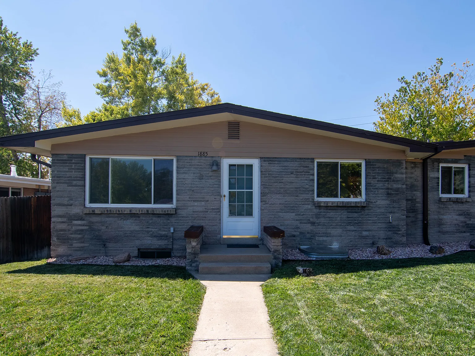 4 bed, 1800 sqft, $3,400 — Photo 3