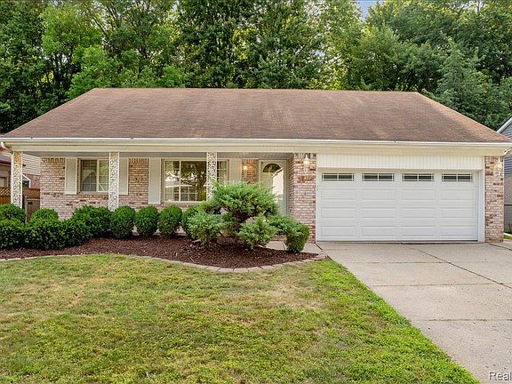 2nd image of 9437 Continental Dr
