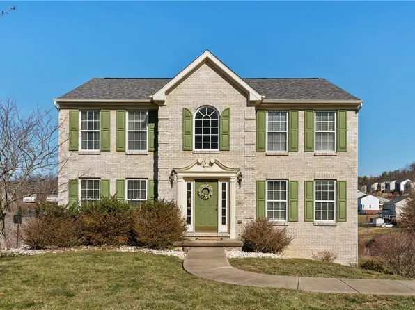 211 Coachside Dr, Washington, PA 15301