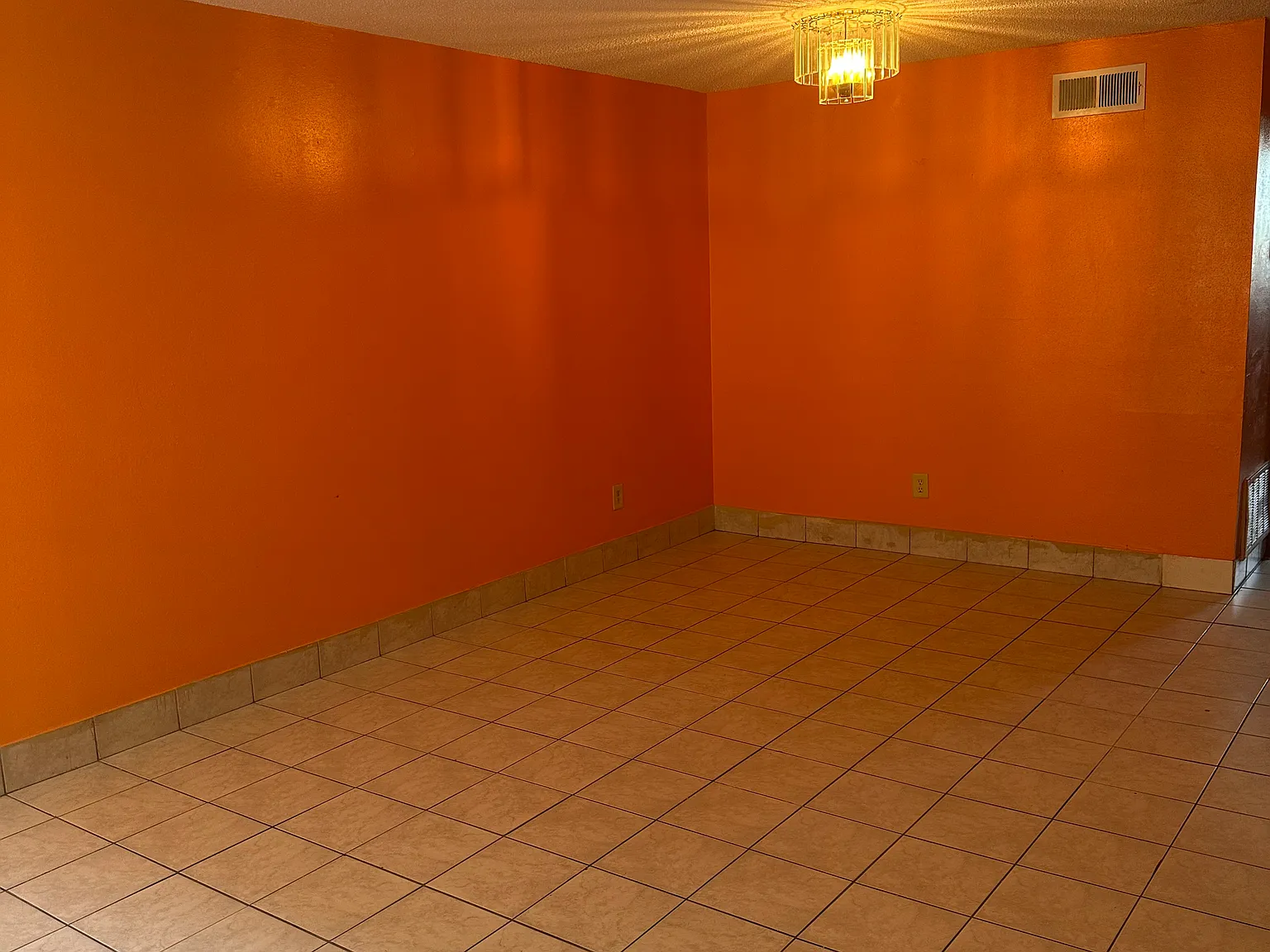 2 bed, 1.5 bath, $1,100 — Photo 4