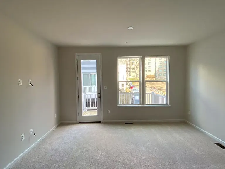 5923 Northwest Dr — Photo 13