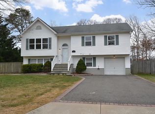 30 Apex Drive, Coram, NY 11727