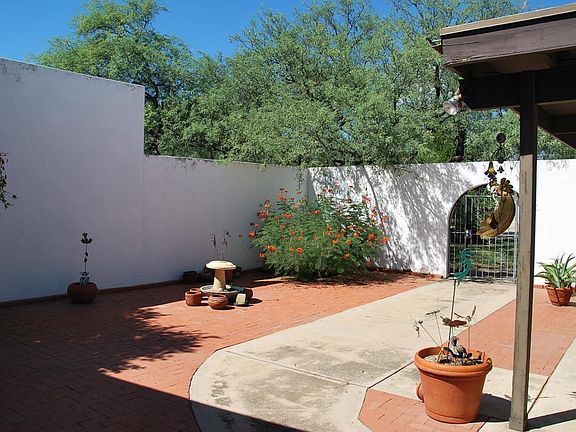 2nd image of 7136 E Sabino Vista Cir