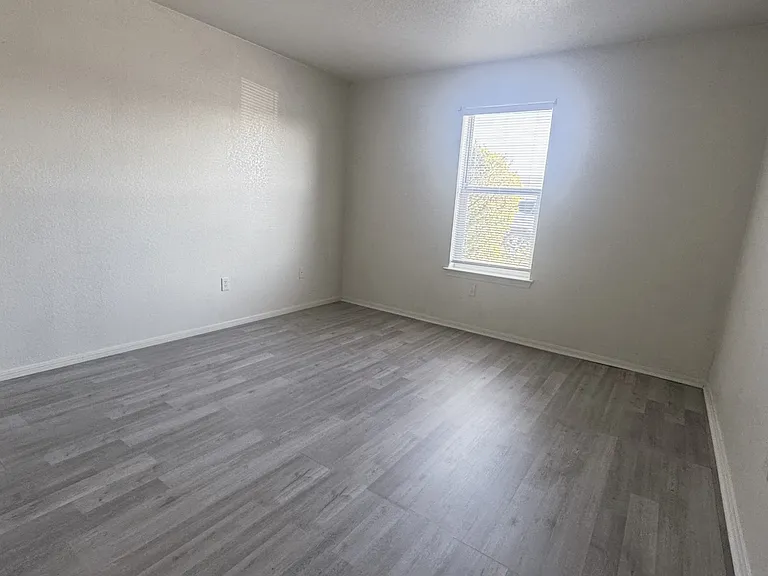 1102 Circle M Dr #C — Photo 6