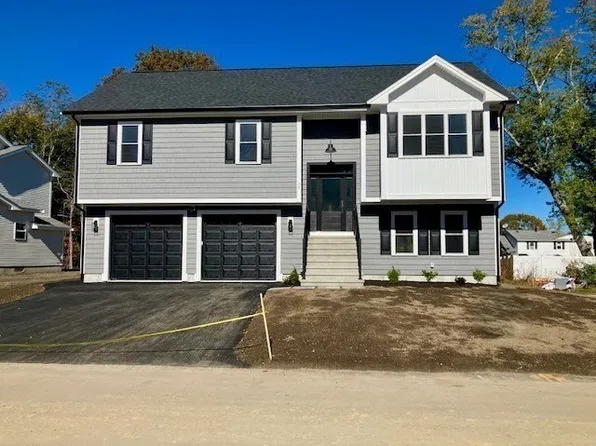 17 Lynch Ave, Somerset, MA 02726