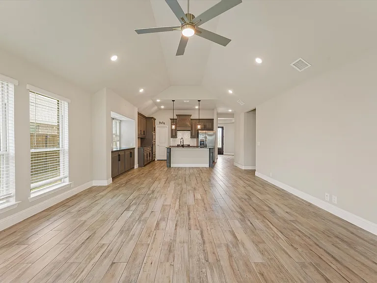 2413 Loxley Dr — Photo 24