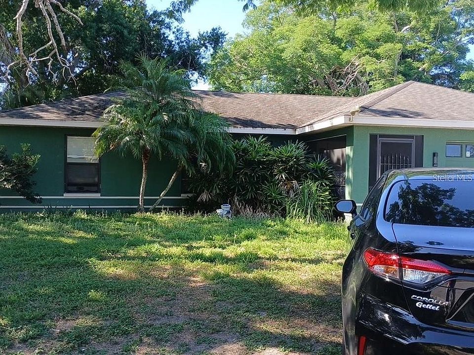 1st image of 1104 67th Ave W