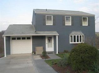 349 Florida Dr, Oakdale, PA 15071