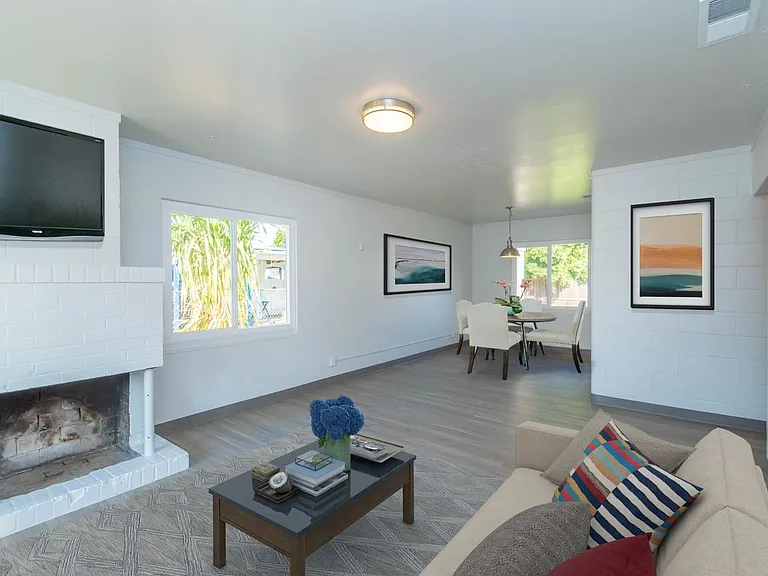 1258 Rosemary Ln — Photo 6